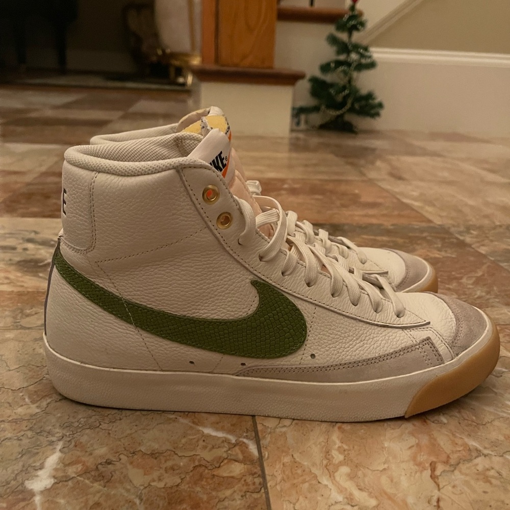 Nike Blazer Mid 77 Vintage Asparagus Snakeskin Size 10.5